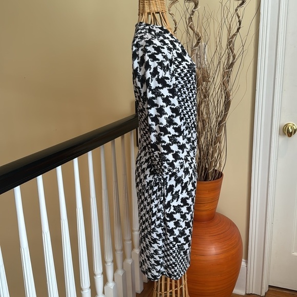 Guess Chic Black and White Houndstooth Dress - Picture 6 of 11